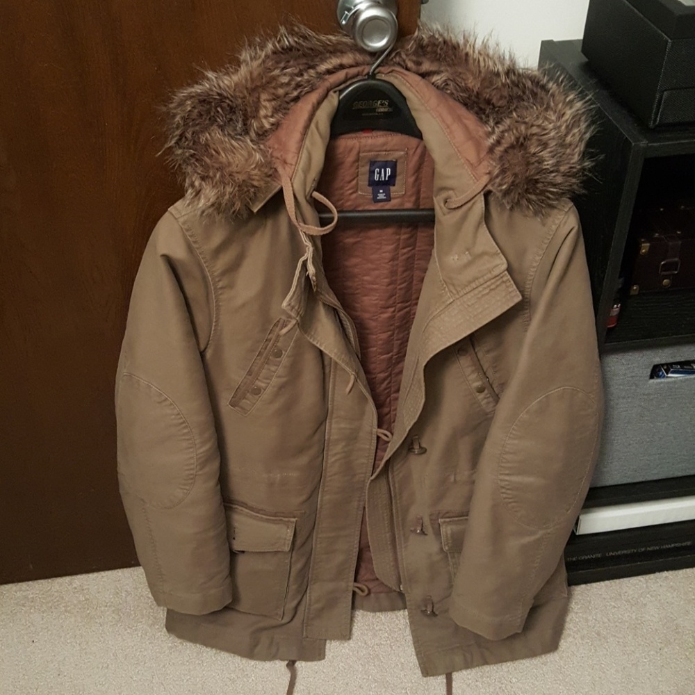 Woman's GAP parka